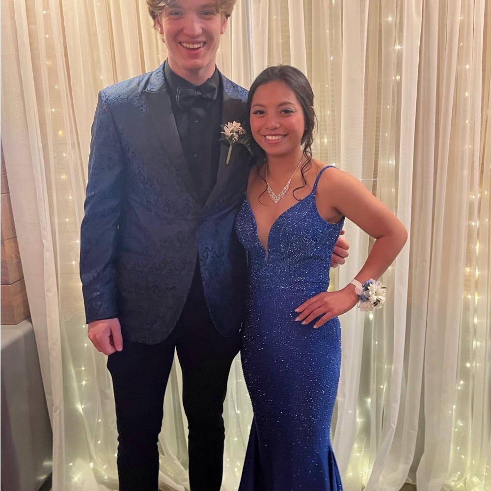 Prom dresses - Picture 3 of 7